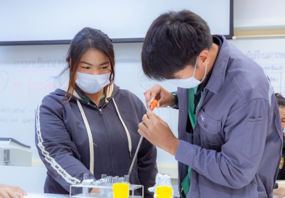 ภาพกิจกรรม  คณะวิทยาศาสตร์และเทคโนโลยี มหาวิทยาลัยราชภัฏกำแพงเพชร จัดกิจกรรมค่ายวิทยาศาสตร์สร้างสรรค์ ปั้นฝันเยาวชน ปีการศึกษา 2568