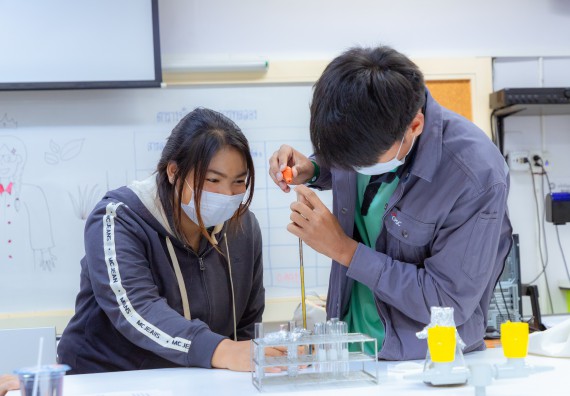 ภาพกิจกรรม  คณะวิทยาศาสตร์และเทคโนโลยี มหาวิทยาลัยราชภัฏกำแพงเพชร จัดกิจกรรมค่ายวิทยาศาสตร์สร้างสรรค์ ปั้นฝันเยาวชน ปีการศึกษา 2568