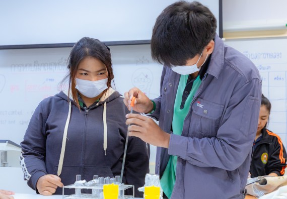 ภาพกิจกรรม  คณะวิทยาศาสตร์และเทคโนโลยี มหาวิทยาลัยราชภัฏกำแพงเพชร จัดกิจกรรมค่ายวิทยาศาสตร์สร้างสรรค์ ปั้นฝันเยาวชน ปีการศึกษา 2568