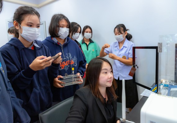 ภาพกิจกรรม  คณะวิทยาศาสตร์และเทคโนโลยี มหาวิทยาลัยราชภัฏกำแพงเพชร จัดกิจกรรมค่ายวิทยาศาสตร์สร้างสรรค์ ปั้นฝันเยาวชน ปีการศึกษา 2568