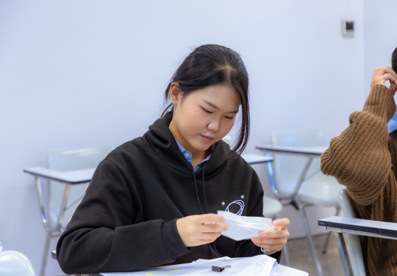 ภาพกิจกรรม  คณะวิทยาศาสตร์และเทคโนโลยี มหาวิทยาลัยราชภัฏกำแพงเพชร จัดกิจกรรมค่ายวิทยาศาสตร์สร้างสรรค์ ปั้นฝันเยาวชน ปีการศึกษา 2568