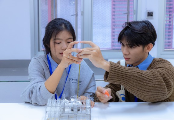 ภาพกิจกรรม  คณะวิทยาศาสตร์และเทคโนโลยี มหาวิทยาลัยราชภัฏกำแพงเพชร จัดกิจกรรมค่ายวิทยาศาสตร์สร้างสรรค์ ปั้นฝันเยาวชน ปีการศึกษา 2568