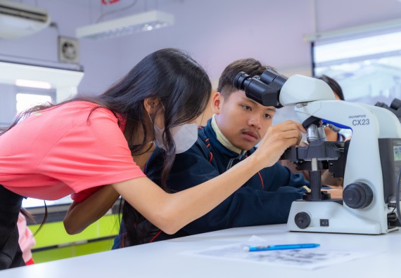 ภาพกิจกรรม  คณะวิทยาศาสตร์และเทคโนโลยี มหาวิทยาลัยราชภัฏกำแพงเพชร จัดกิจกรรมค่ายวิทยาศาสตร์สร้างสรรค์ ปั้นฝันเยาวชน ปีการศึกษา 2568