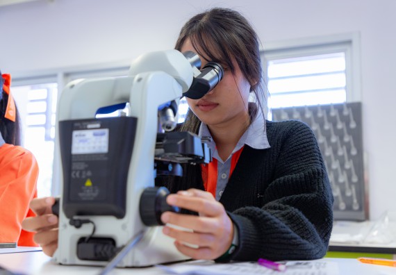 ภาพกิจกรรม  คณะวิทยาศาสตร์และเทคโนโลยี มหาวิทยาลัยราชภัฏกำแพงเพชร จัดกิจกรรมค่ายวิทยาศาสตร์สร้างสรรค์ ปั้นฝันเยาวชน ปีการศึกษา 2568