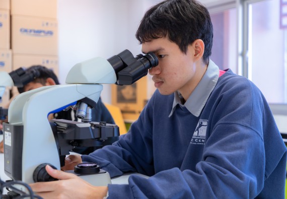 ภาพกิจกรรม  คณะวิทยาศาสตร์และเทคโนโลยี มหาวิทยาลัยราชภัฏกำแพงเพชร จัดกิจกรรมค่ายวิทยาศาสตร์สร้างสรรค์ ปั้นฝันเยาวชน ปีการศึกษา 2568