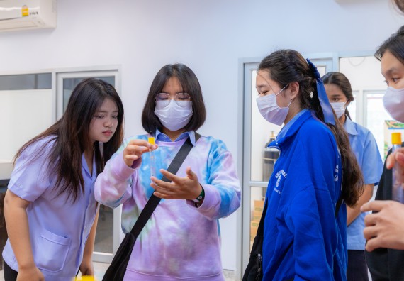 ภาพกิจกรรม  คณะวิทยาศาสตร์และเทคโนโลยี มหาวิทยาลัยราชภัฏกำแพงเพชร จัดกิจกรรมค่ายวิทยาศาสตร์สร้างสรรค์ ปั้นฝันเยาวชน ปีการศึกษา 2568