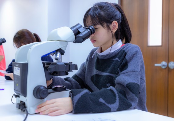 ภาพกิจกรรม  คณะวิทยาศาสตร์และเทคโนโลยี มหาวิทยาลัยราชภัฏกำแพงเพชร จัดกิจกรรมค่ายวิทยาศาสตร์สร้างสรรค์ ปั้นฝันเยาวชน ปีการศึกษา 2568