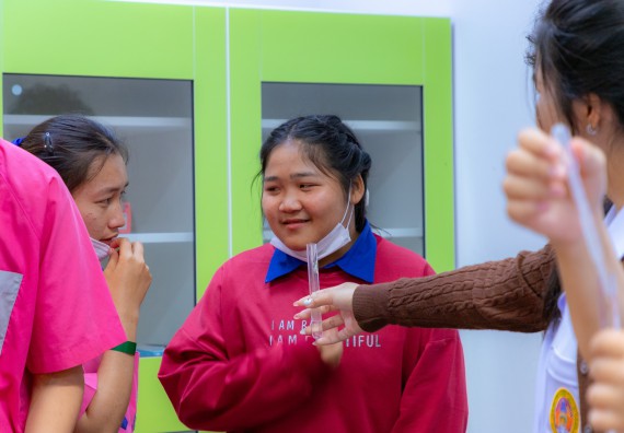 ภาพกิจกรรม  คณะวิทยาศาสตร์และเทคโนโลยี มหาวิทยาลัยราชภัฏกำแพงเพชร จัดกิจกรรมค่ายวิทยาศาสตร์สร้างสรรค์ ปั้นฝันเยาวชน ปีการศึกษา 2568