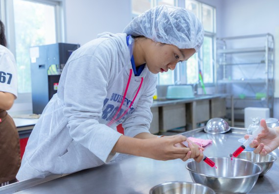 ภาพกิจกรรม  คณะวิทยาศาสตร์และเทคโนโลยี มหาวิทยาลัยราชภัฏกำแพงเพชร จัดกิจกรรมค่ายวิทยาศาสตร์สร้างสรรค์ ปั้นฝันเยาวชน ปีการศึกษา 2568