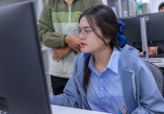 ภาพกิจกรรม  คณะวิทยาศาสตร์และเทคโนโลยี มหาวิทยาลัยราชภัฏกำแพงเพชร จัดกิจกรรมค่ายวิทยาศาสตร์สร้างสรรค์ ปั้นฝันเยาวชน ปีการศึกษา 2568