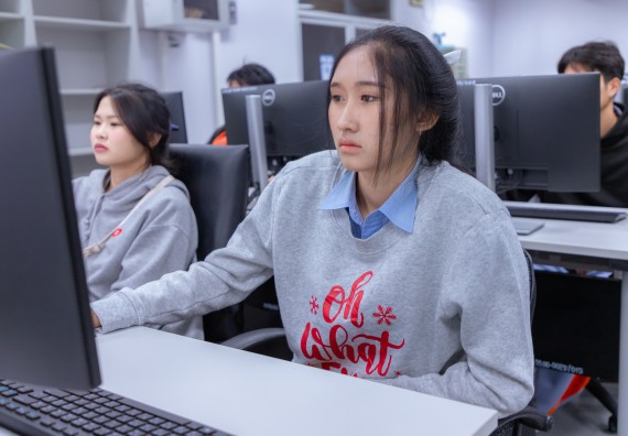 ภาพกิจกรรม  คณะวิทยาศาสตร์และเทคโนโลยี มหาวิทยาลัยราชภัฏกำแพงเพชร จัดกิจกรรมค่ายวิทยาศาสตร์สร้างสรรค์ ปั้นฝันเยาวชน ปีการศึกษา 2568