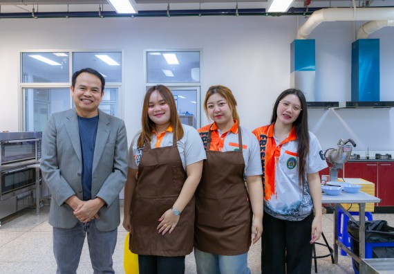 ภาพกิจกรรม  คณะวิทยาศาสตร์และเทคโนโลยี มหาวิทยาลัยราชภัฏกำแพงเพชร จัดกิจกรรมค่ายวิทยาศาสตร์สร้างสรรค์ ปั้นฝันเยาวชน ปีการศึกษา 2568