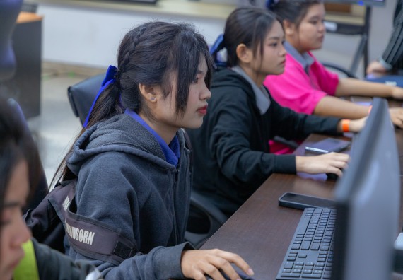 ภาพกิจกรรม  คณะวิทยาศาสตร์และเทคโนโลยี มหาวิทยาลัยราชภัฏกำแพงเพชร จัดกิจกรรมค่ายวิทยาศาสตร์สร้างสรรค์ ปั้นฝันเยาวชน ปีการศึกษา 2568