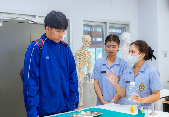 ภาพกิจกรรม  คณะวิทยาศาสตร์และเทคโนโลยี มหาวิทยาลัยราชภัฏกำแพงเพชร จัดกิจกรรมค่ายวิทยาศาสตร์สร้างสรรค์ ปั้นฝันเยาวชน ปีการศึกษา 2568