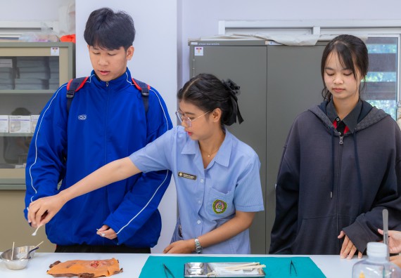 ภาพกิจกรรม  คณะวิทยาศาสตร์และเทคโนโลยี มหาวิทยาลัยราชภัฏกำแพงเพชร จัดกิจกรรมค่ายวิทยาศาสตร์สร้างสรรค์ ปั้นฝันเยาวชน ปีการศึกษา 2568