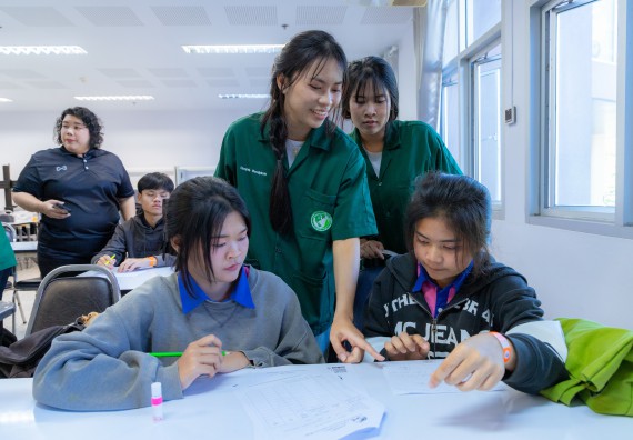ภาพกิจกรรม  คณะวิทยาศาสตร์และเทคโนโลยี มหาวิทยาลัยราชภัฏกำแพงเพชร จัดกิจกรรมค่ายวิทยาศาสตร์สร้างสรรค์ ปั้นฝันเยาวชน ปีการศึกษา 2568