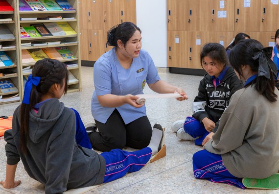 ภาพกิจกรรม  คณะวิทยาศาสตร์และเทคโนโลยี มหาวิทยาลัยราชภัฏกำแพงเพชร จัดกิจกรรมค่ายวิทยาศาสตร์สร้างสรรค์ ปั้นฝันเยาวชน ปีการศึกษา 2568