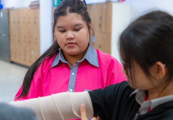 ภาพกิจกรรม  คณะวิทยาศาสตร์และเทคโนโลยี มหาวิทยาลัยราชภัฏกำแพงเพชร จัดกิจกรรมค่ายวิทยาศาสตร์สร้างสรรค์ ปั้นฝันเยาวชน ปีการศึกษา 2568