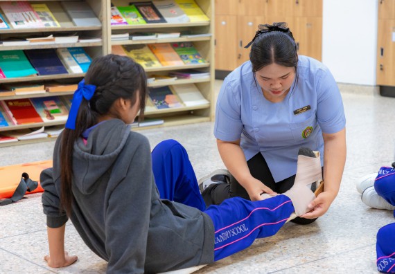 ภาพกิจกรรม  คณะวิทยาศาสตร์และเทคโนโลยี มหาวิทยาลัยราชภัฏกำแพงเพชร จัดกิจกรรมค่ายวิทยาศาสตร์สร้างสรรค์ ปั้นฝันเยาวชน ปีการศึกษา 2568