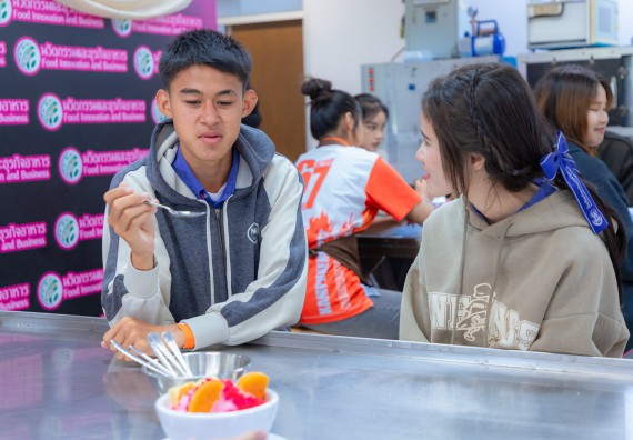 ภาพกิจกรรม  คณะวิทยาศาสตร์และเทคโนโลยี มหาวิทยาลัยราชภัฏกำแพงเพชร จัดกิจกรรมค่ายวิทยาศาสตร์สร้างสรรค์ ปั้นฝันเยาวชน ปีการศึกษา 2568