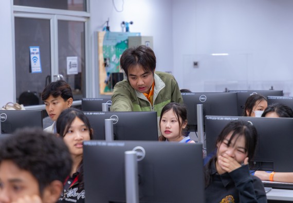 ภาพกิจกรรม  คณะวิทยาศาสตร์และเทคโนโลยี มหาวิทยาลัยราชภัฏกำแพงเพชร จัดกิจกรรมค่ายวิทยาศาสตร์สร้างสรรค์ ปั้นฝันเยาวชน ปีการศึกษา 2568