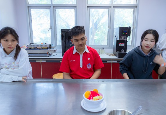 ภาพกิจกรรม  คณะวิทยาศาสตร์และเทคโนโลยี มหาวิทยาลัยราชภัฏกำแพงเพชร จัดกิจกรรมค่ายวิทยาศาสตร์สร้างสรรค์ ปั้นฝันเยาวชน ปีการศึกษา 2568