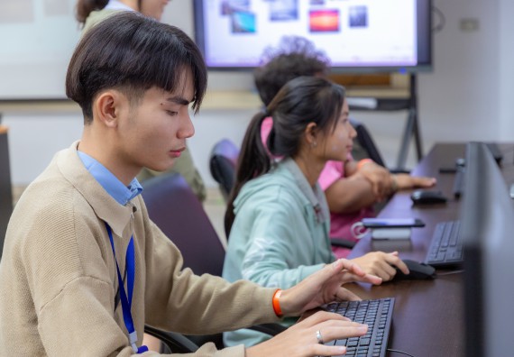 ภาพกิจกรรม  คณะวิทยาศาสตร์และเทคโนโลยี มหาวิทยาลัยราชภัฏกำแพงเพชร จัดกิจกรรมค่ายวิทยาศาสตร์สร้างสรรค์ ปั้นฝันเยาวชน ปีการศึกษา 2568